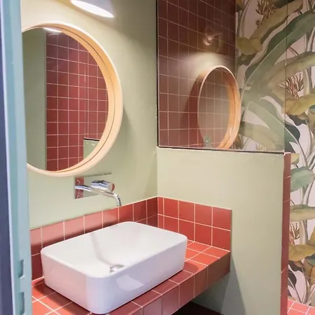 Recently Renovated 3bd Next To Invalides